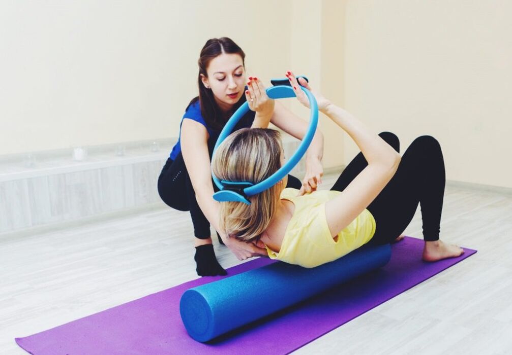 Le Pilates pour l'ostéochondrose de la colonne cervicale est la meilleure méthode de traitement sur la voie d'une guérison rapide