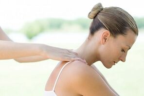 massage pour l'ostéochondrose cervicale